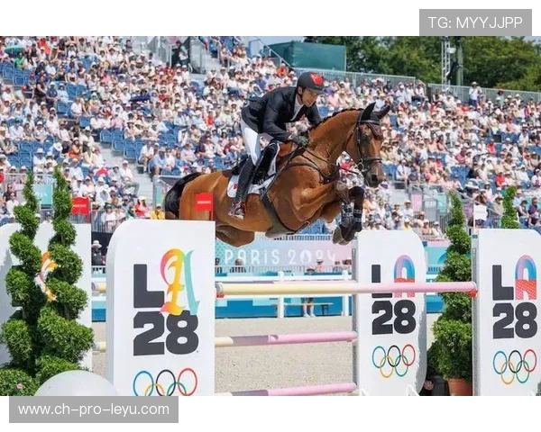 瑞士马术队在巴黎奥运会三项赛中获得第五名，表现出色。，马术瑞典